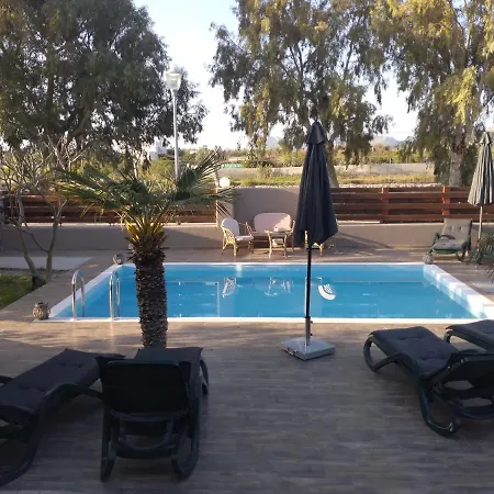 فيلة Maia Luxury Pool أفانتو