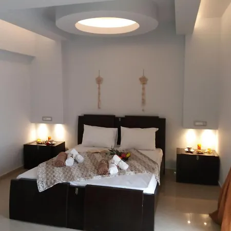 Maia Luxury Pool فيلة *